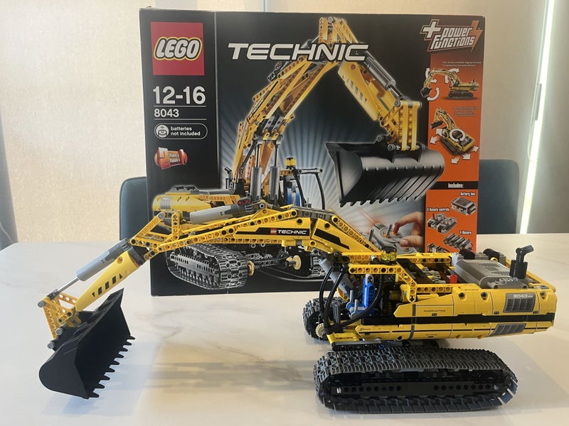 LEGO 8043 Motorized Excavator *AS NEW* Carousel 2