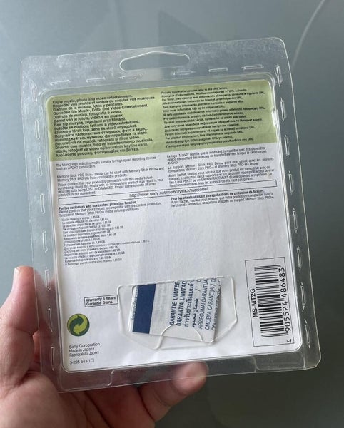 Genuine Official Brand New 2G SONY Memory Stick Pro Duo Mark 2 with Adapter Carousel 2