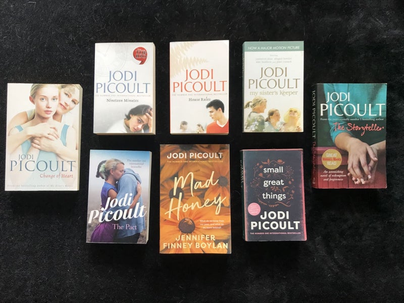 EIGHT JODI PICOULT BOOKS TOGETHER - INTERNATIONAL BESTSELLER Carousel 1