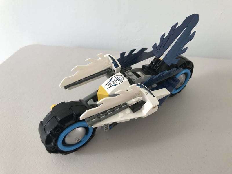 LEGO Legends of Chima - Eglor's Twin Bike 70007 Carousel 10
