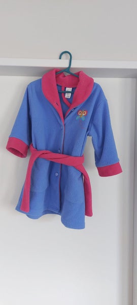 Girls dressing gown size 2 Carousel 1