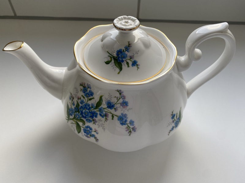 Royal Albert Tea Pot - Forget Me Not62967361523585112