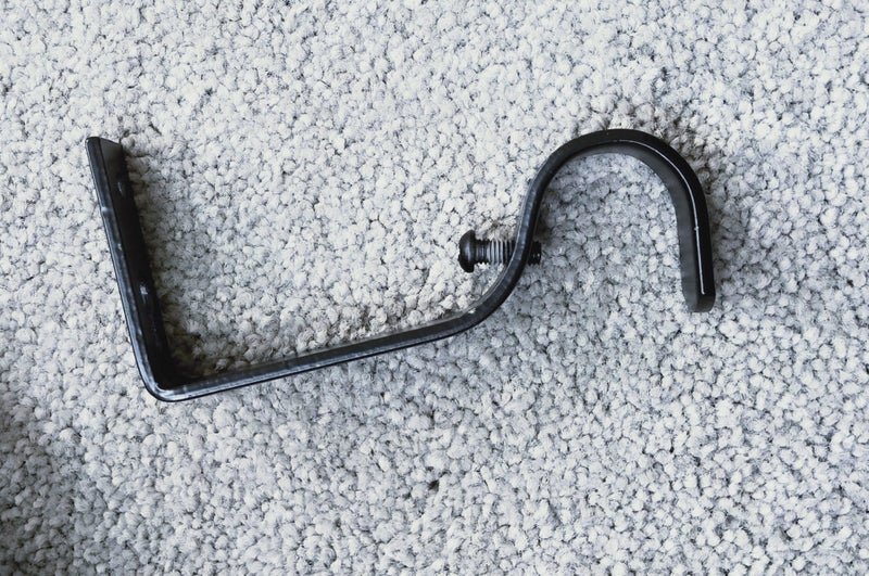 3 Curtain wall brackets NEW 22/25mm Carousel 1
