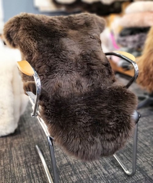 Brand New New Zealand Long Wool Colored Sheepskin Rug Single Size Carousel 2