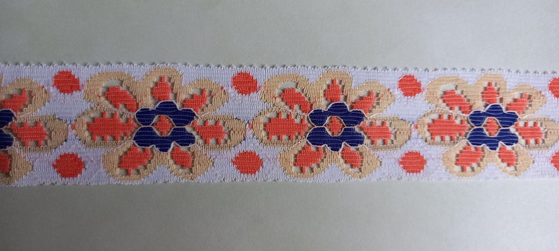 lace 4cm wide 11.8 meters Carousel 1
