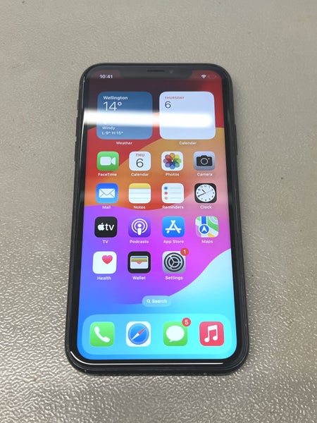 DT Deal! iPhone XR 64GB Black Carousel 2