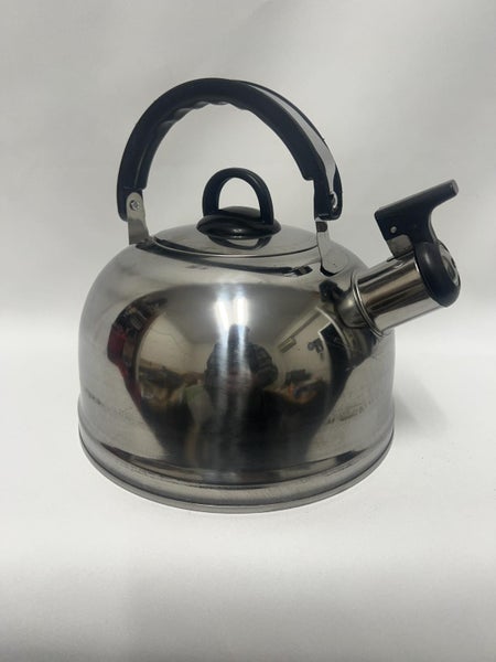 2L Whistling Kettle - Stainless Steel Carousel 1