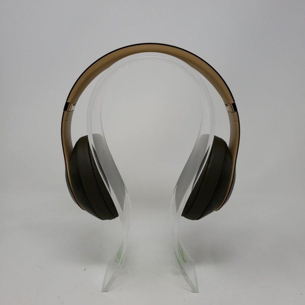 Beats Wireless STUDIO 3 Carousel 1