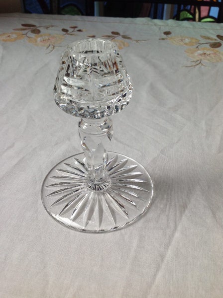 BEAUTIFUL SHAPE CANDLE HOLDER Carousel 1