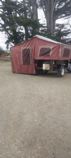 Australian back country camper Carousel 2
