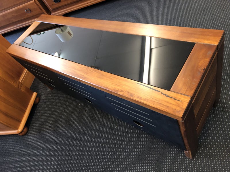 Franz Josef 3 Door TV Entertainment Unit - Matte Carousel 20
