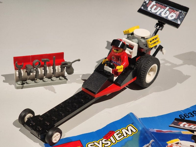 Lego Classic Town: Race: 6639 Raven Racer Carousel 1