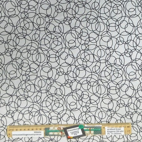 Quilting Patchwork Sewing Fabric White Circles 50x55cm FQ Carousel 1