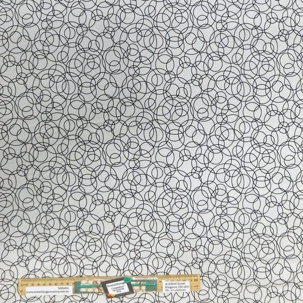 Quilting Patchwork Sewing Fabric White Circles 50x55cm FQ Carousel 2