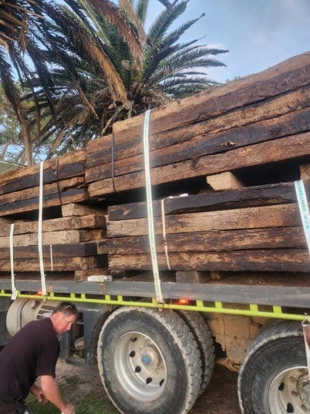 PINE RAILWAY SLEEPERS-A GRADE62971019148033112