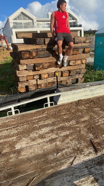 PINE RAILWAY SLEEPERS-A GRADE62971019148033114