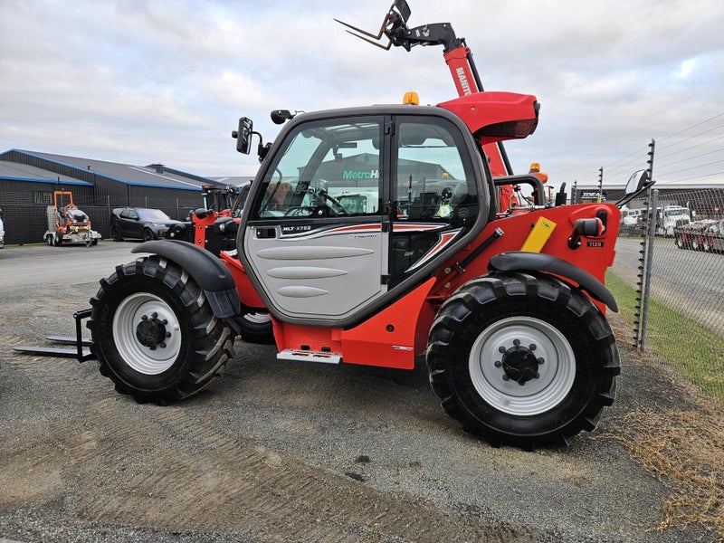 Manitou MT732 7 Meter 3.2 Ton Carousel 9