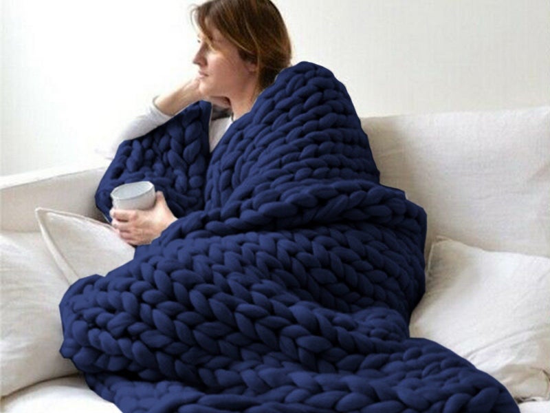 100x100cm Warm Chunky Knit Blanket Throw Blanket Thick Yarn Blanket Dark Blue Carousel 1