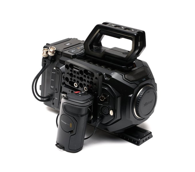Blackmagic Ursa Mini EF 4.6K (G1) + Accessories Carousel 1