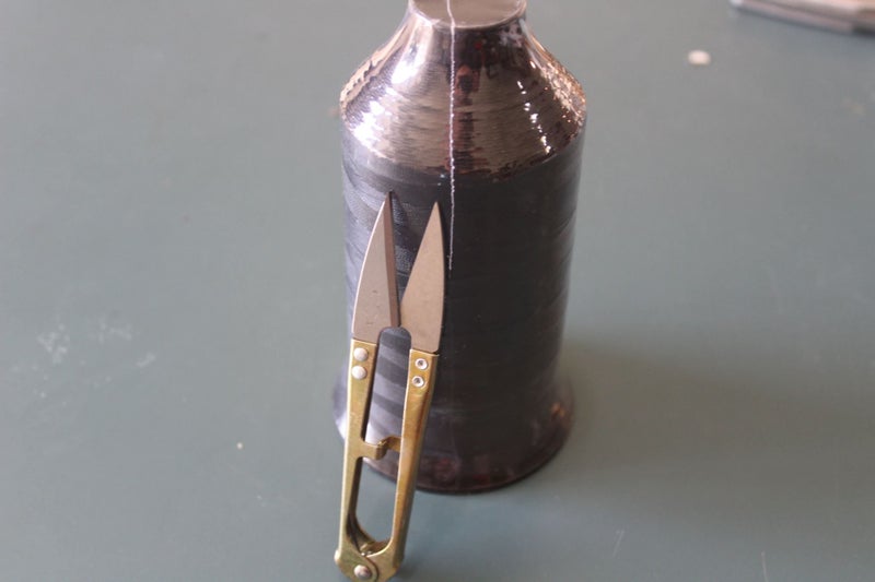 UPHOLSTERY / LEATHER SEWING THREAD BLACK Carousel 1