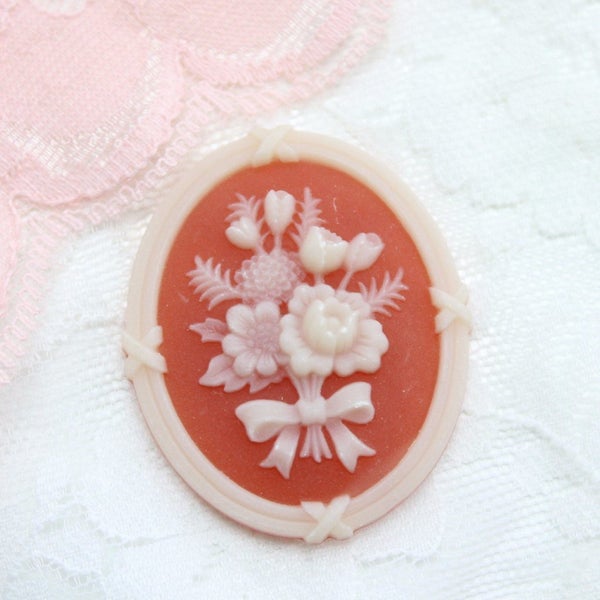 Vintage Lucite Floral Cameo Carousel 1