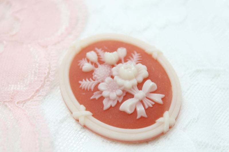 Vintage Lucite Floral Cameo Carousel 2