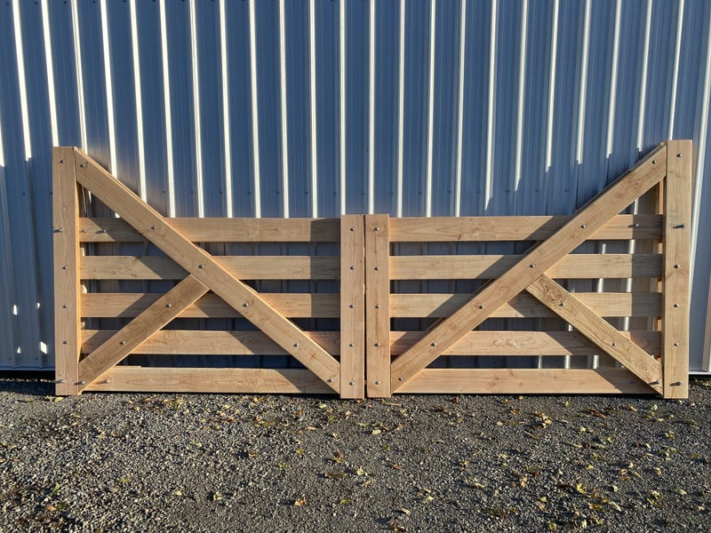 Doyleston Gates timber entry/driveway gates Carousel 20
