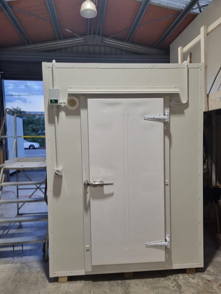 Walk In Freezer Room 2.4 x 2.4 "NEW" Made in NZ64204553303041114