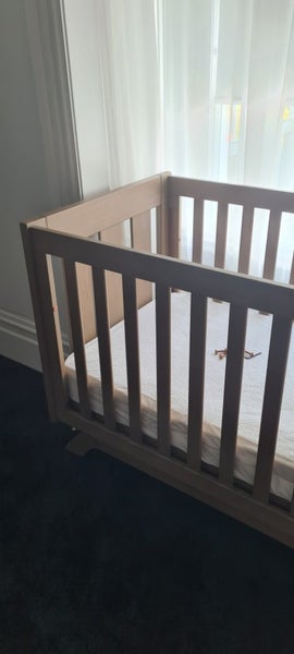 Grotime changeable cot and mattress Carousel 2