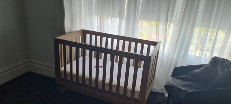 Grotime changeable cot and mattress Carousel 1