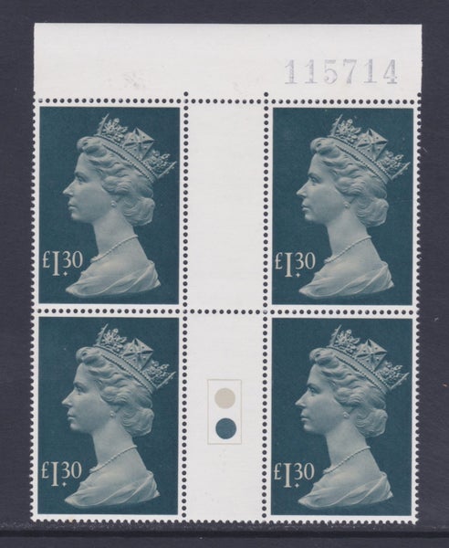 GB - SG1026b - 1977 QEII Machin £1.30 Green - Traffic Light Gutter Block 4 - UHM Carousel 1