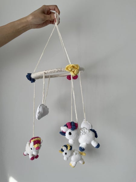 Baby mobile - pony and flowers Carousel 1