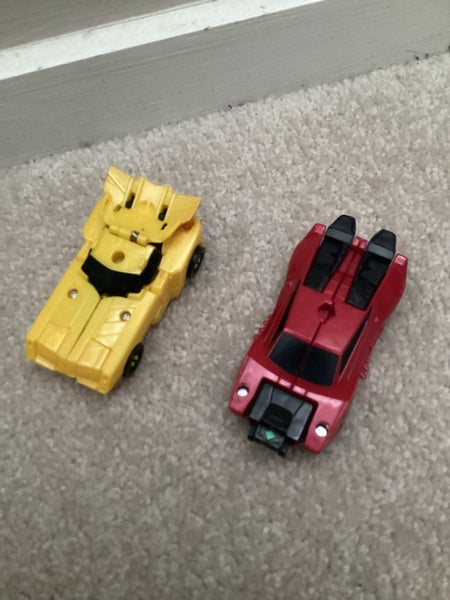 Transformers - Beeside - Combiner Force series Carousel 2