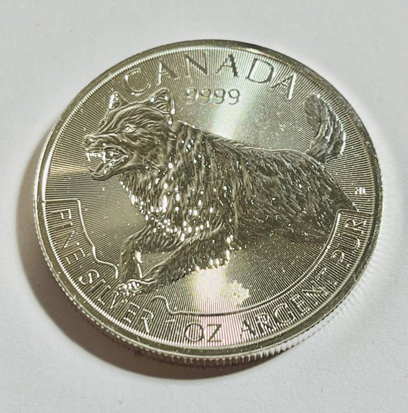 1 oz 2018 Predator Series .999 Wolf Silver Coin BU Carousel 1