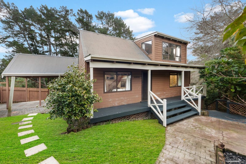 27 Claverdon Drive, Massey, Waitakere City, Auckland