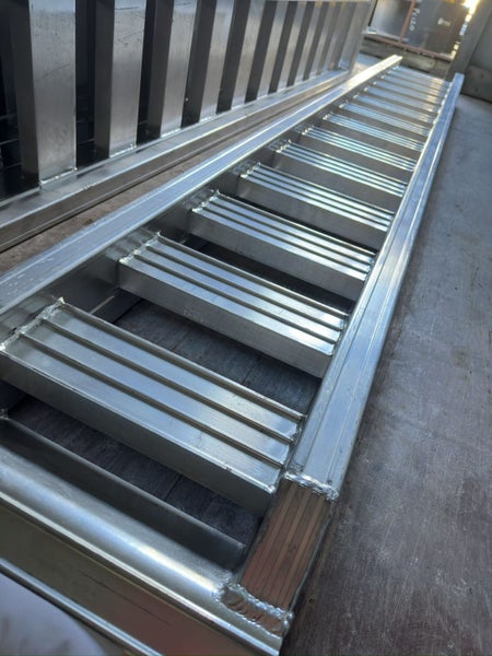 Aluminium digger ramp 2/3/4.5/6/8.5 ton load capacity (Auckland/Avondale) Carousel 1