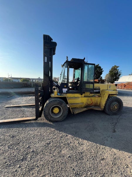 Hyster H16.00XL Diesel 16 Ton Forklift Carousel 1