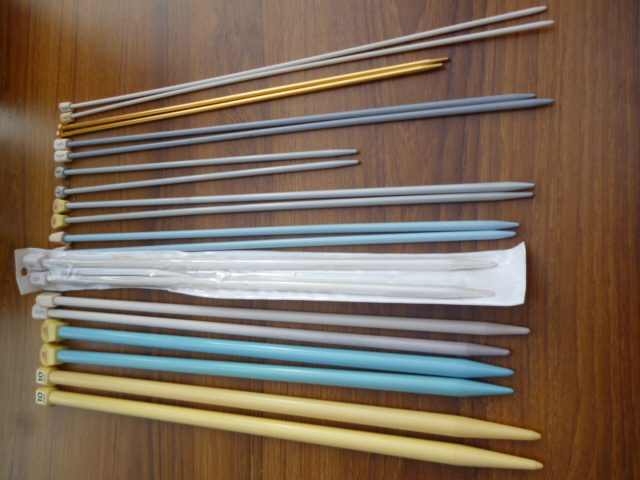 KNITTING NEEDLES (METRIC) Carousel 1