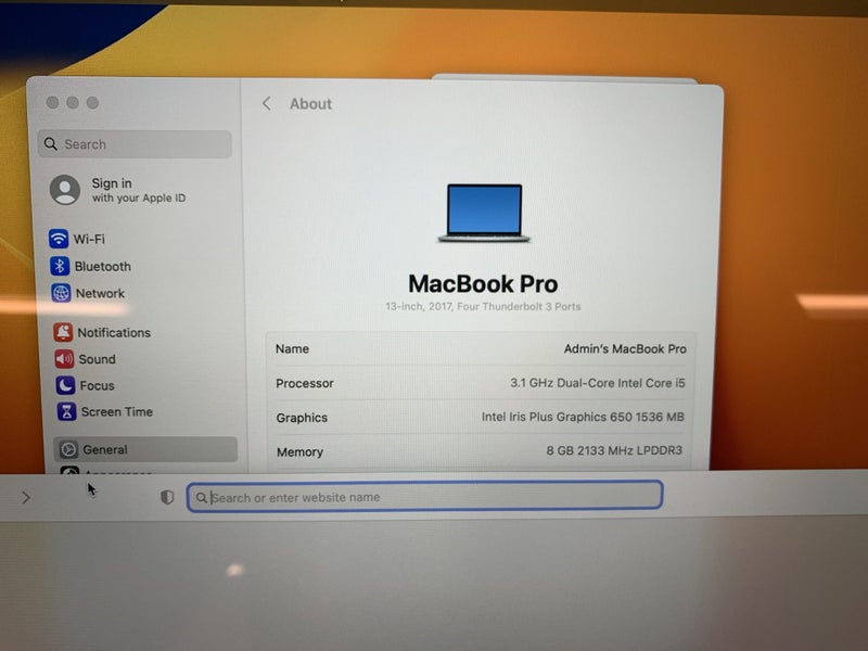 2017 13" MacBook Pro /3.1 i5/8GB/256GB/6 Months Warranty Carousel 2