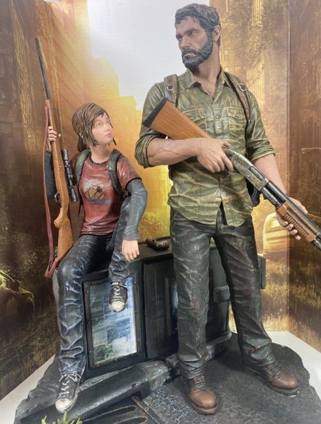 Last Of Us Post Pandemic Collector s Edition Statue BOXED (Joel & Ellie) *VAL... Carousel 1