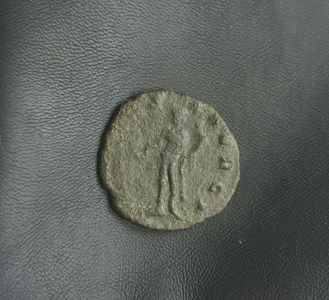 #g538# Roman Antoninianus coin of Claudius II from 268-270 AD Carousel 2