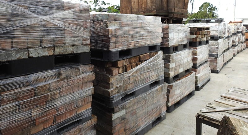 Salvaged Clean Villa Bricks - Palletised W220 x H80 x D105 NL14614 Carousel 2