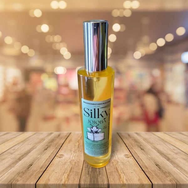 Silky - Moisturiser Spray On - Glass - Braddon Botanicals Carousel 1