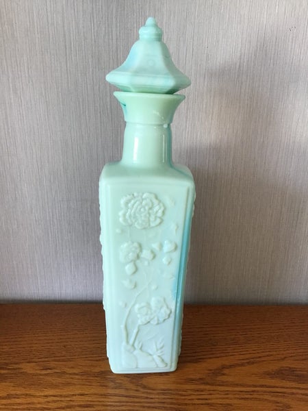1972 MILK GLASS JIM BEAM DECANTER Carousel 6
