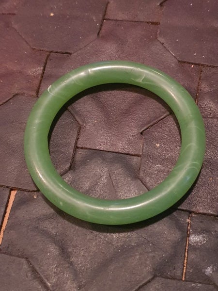 Vintage Jade Bangle Carousel 1