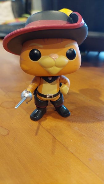 Puss in Boots 280 Shrek Funko Pop, vaulted 2015 Carousel 1
