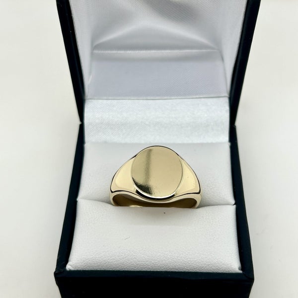 9ct Gold Gents Signet Ring Carousel 1