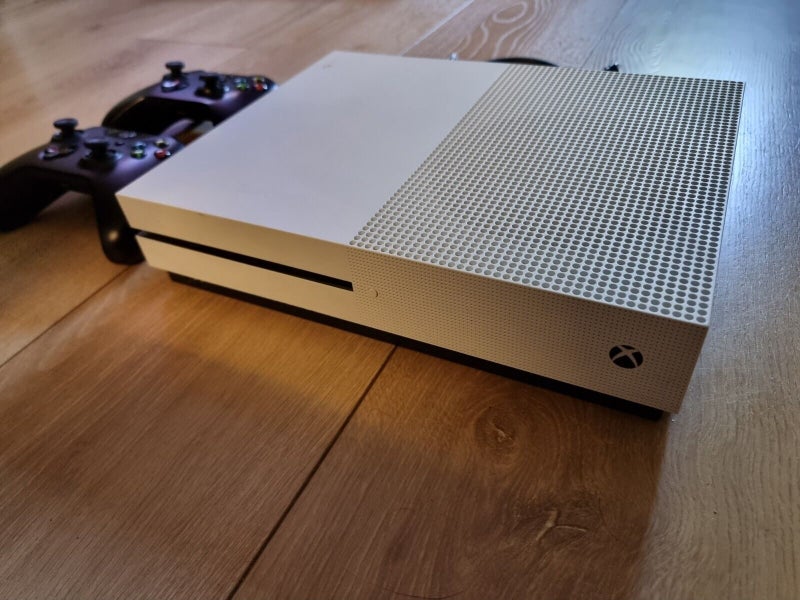 Xbox One S Console with 2 Controllers Carousel 1
