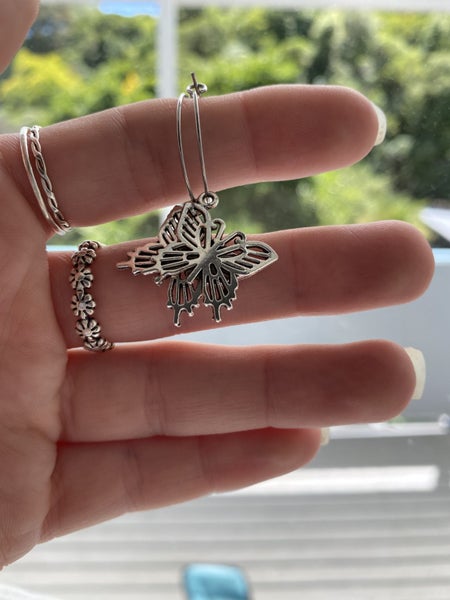 Butterfly Hoops (20mm) Carousel 1