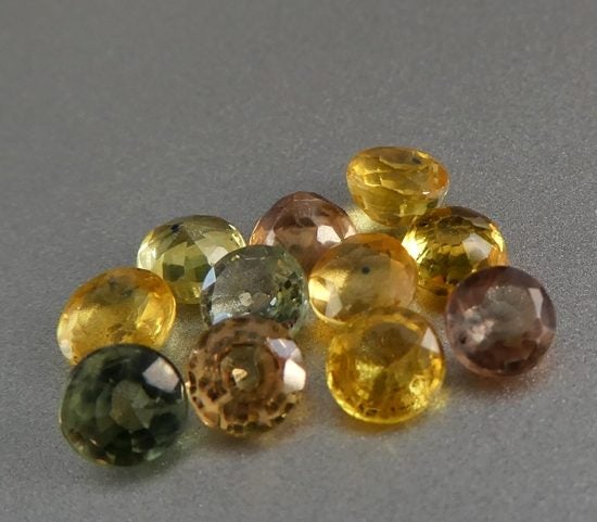 4.15CT SPLENDID ROUND CUT 100% NATURAL MULTI-COLOUR SAPPHIRE LOT Carousel 1